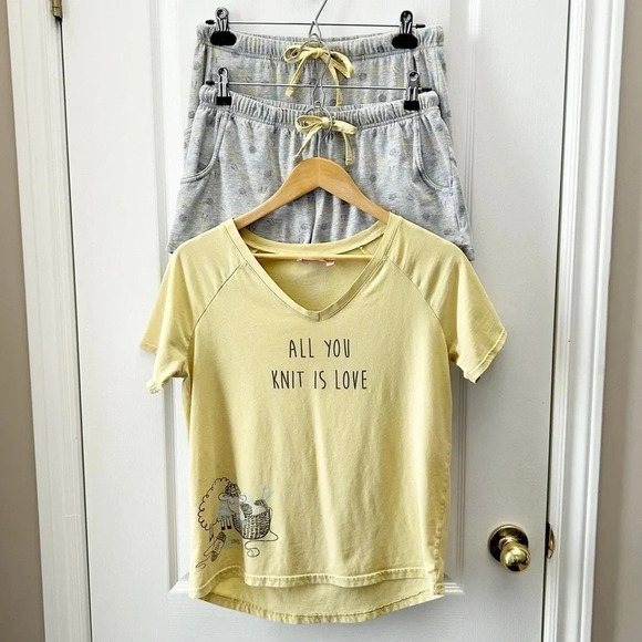 La Vie en Rose Pajama Set 3PC Sleepwear Top Shorts Capris Grey Yellow Small - Picture 2 of 16
